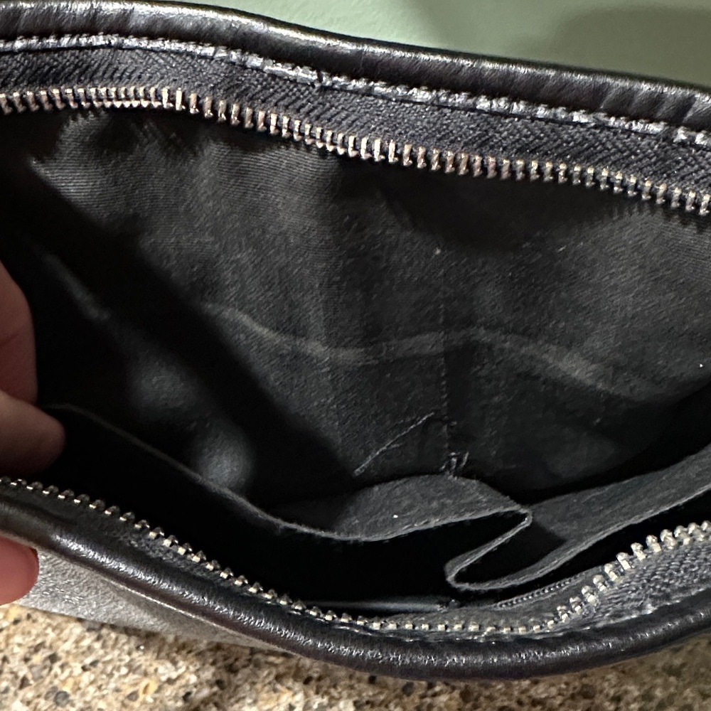 Coach Signature Black Shoulder Bag - Picture 3 of 8